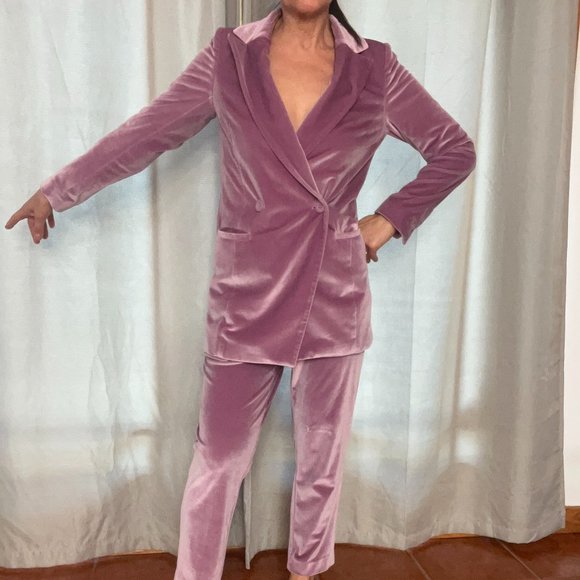 Mauve Velvet WildFang Suit - Picture 1 of 9